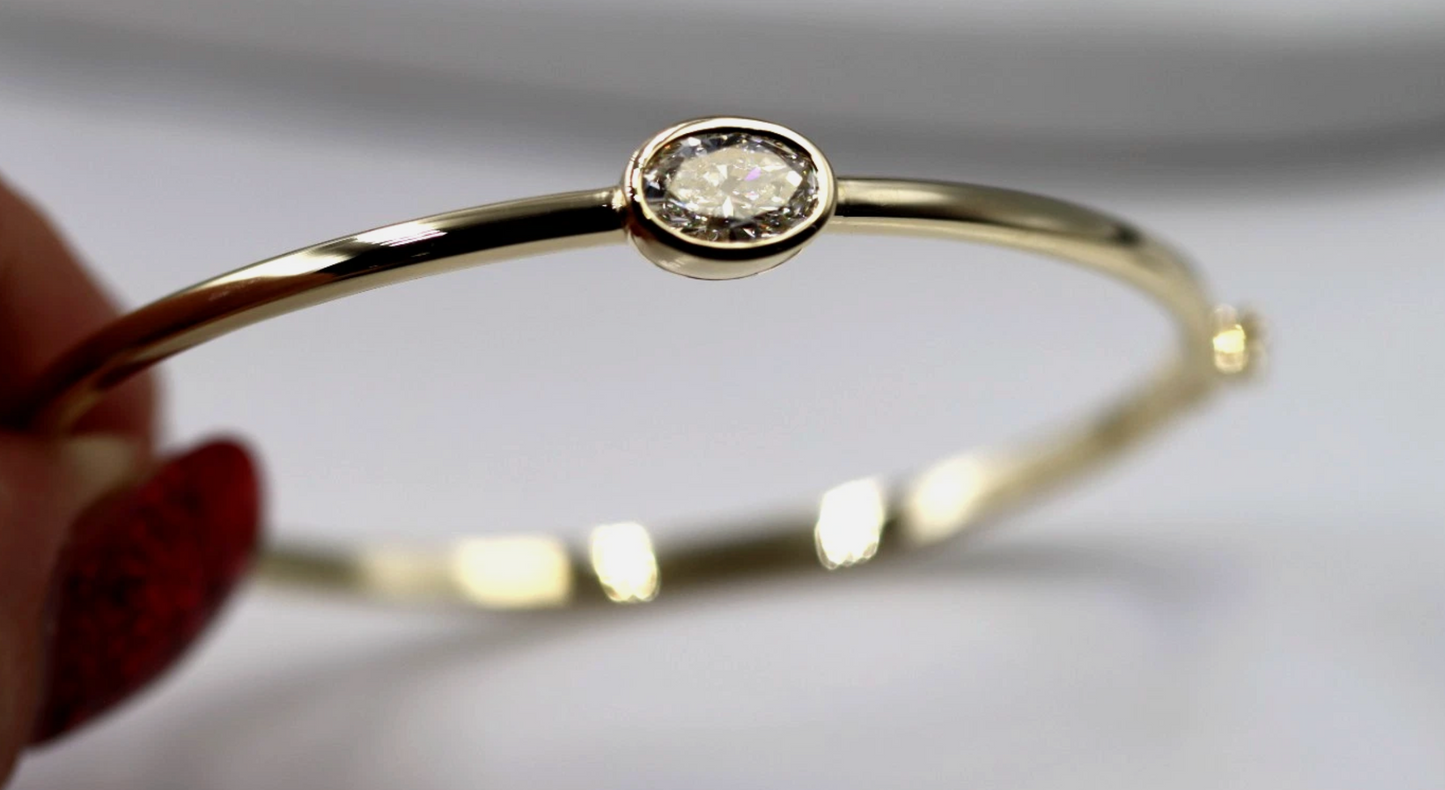 Genuine 14ct Yellow Gold Solid Hinged Bangle 59 x 51m outside diameter Oval Lab Grown Diamond