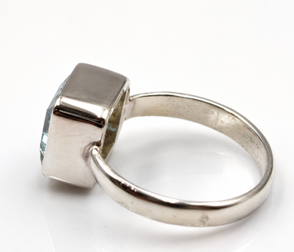 Size M / 6 Genuine Sterling Silver Blue Square 8mm Topaz Ring