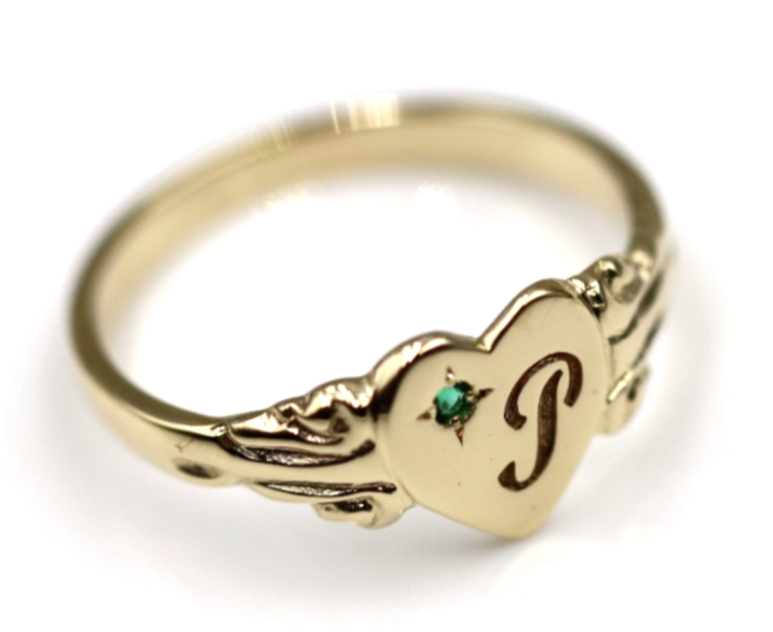Kaedesigns Genuine 9ct 9k 375 Yellow, Rose or White Gold Green Emerald Heart Signet Ring + Engraving