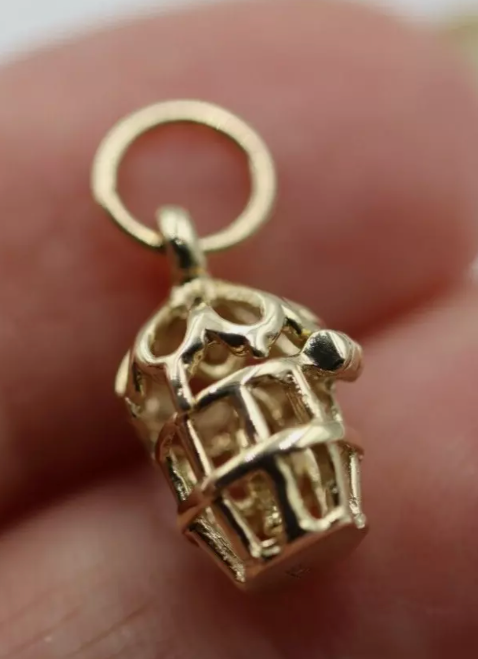 Kaedesigns Small 9ct 9k 375 Yellow Gold Solid Bird Cage with Bird Pendant or Charm