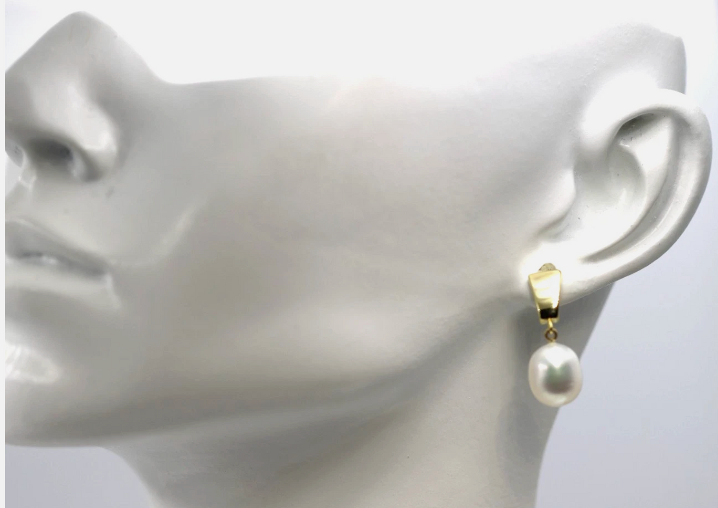 Genuine 9ct 9k 375 Yellow Gold Oval Freshwater Pearl 9mm x 8mm Stud Earrings