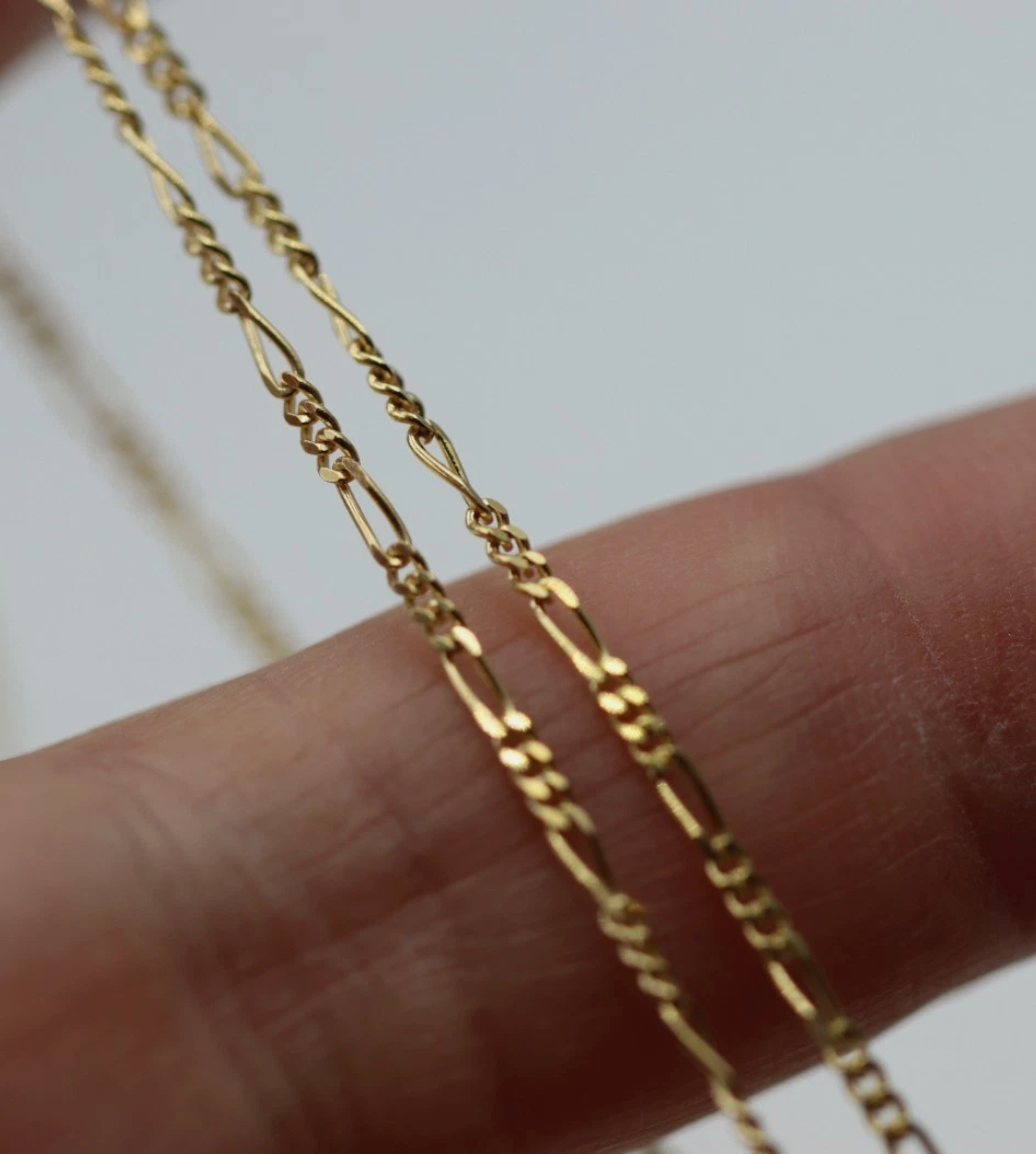 Genuine 9ct 375 Yellow Gold Fine Figaro Chain Necklace 45cm 1.3mm 2g