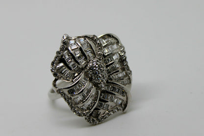 Genuine 18ct 750 Flower Cubic Zirconia White Gold Dress Ring