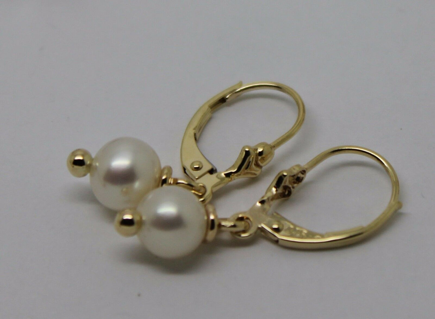 Kaedesigns 9ct 9k 375 Yellow, Rose or White Gold 6mm White Pearl Continental Clip Earrings
