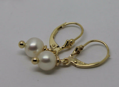 Kaedesigns 9ct 9k 375 Yellow, Rose or White Gold 6mm White Pearl Continental Clip Earrings