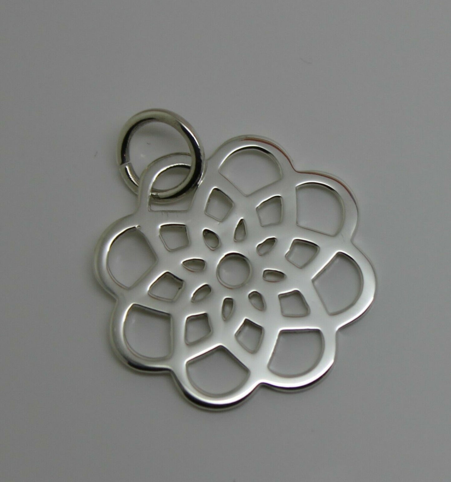 Kaedesigns New Sterling Silver 925 Flower Medium Pendant