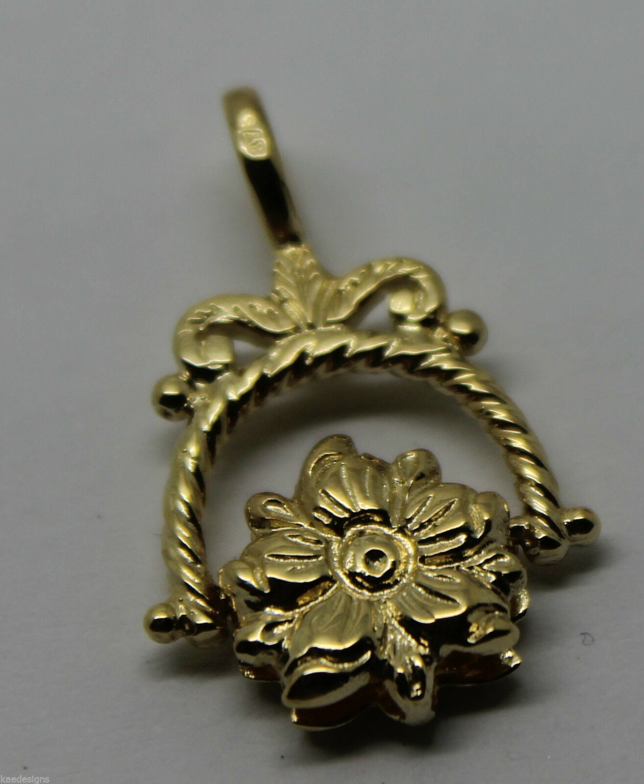 Genuine 9ct 9k 375 Yellow, Rose or White Gold  Flower Spinner Pendant