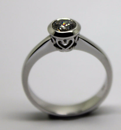 Genuine 9ct 375 Solid White Gold Engagement Ring Cubic Zirconia Size M