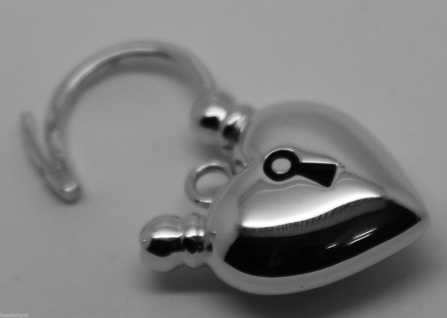 Kaedesigns 9ct 9k 375 Yellow Gold or White Gold or Rose Gold Heart Locket Padlock