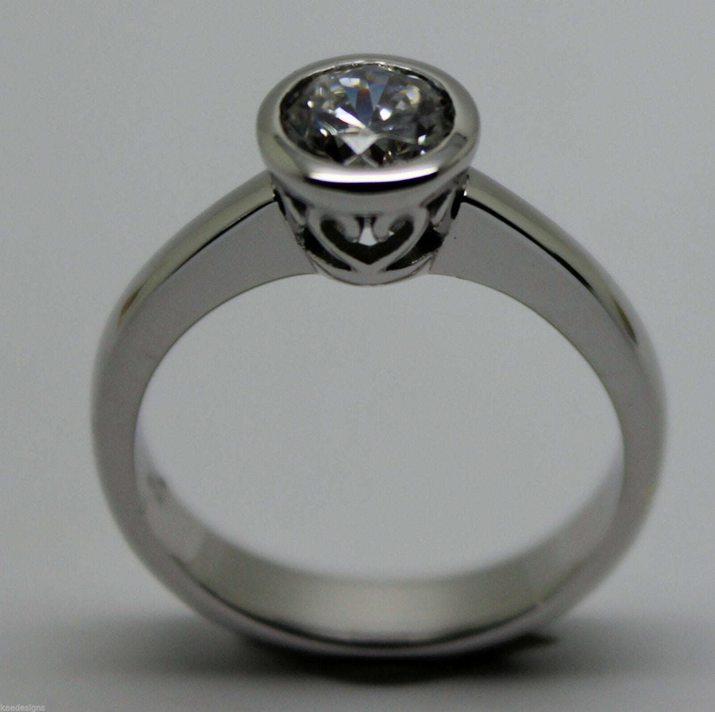 Genuine Cubic Zirconia 9ct Solid White Gold  Ring Size Q