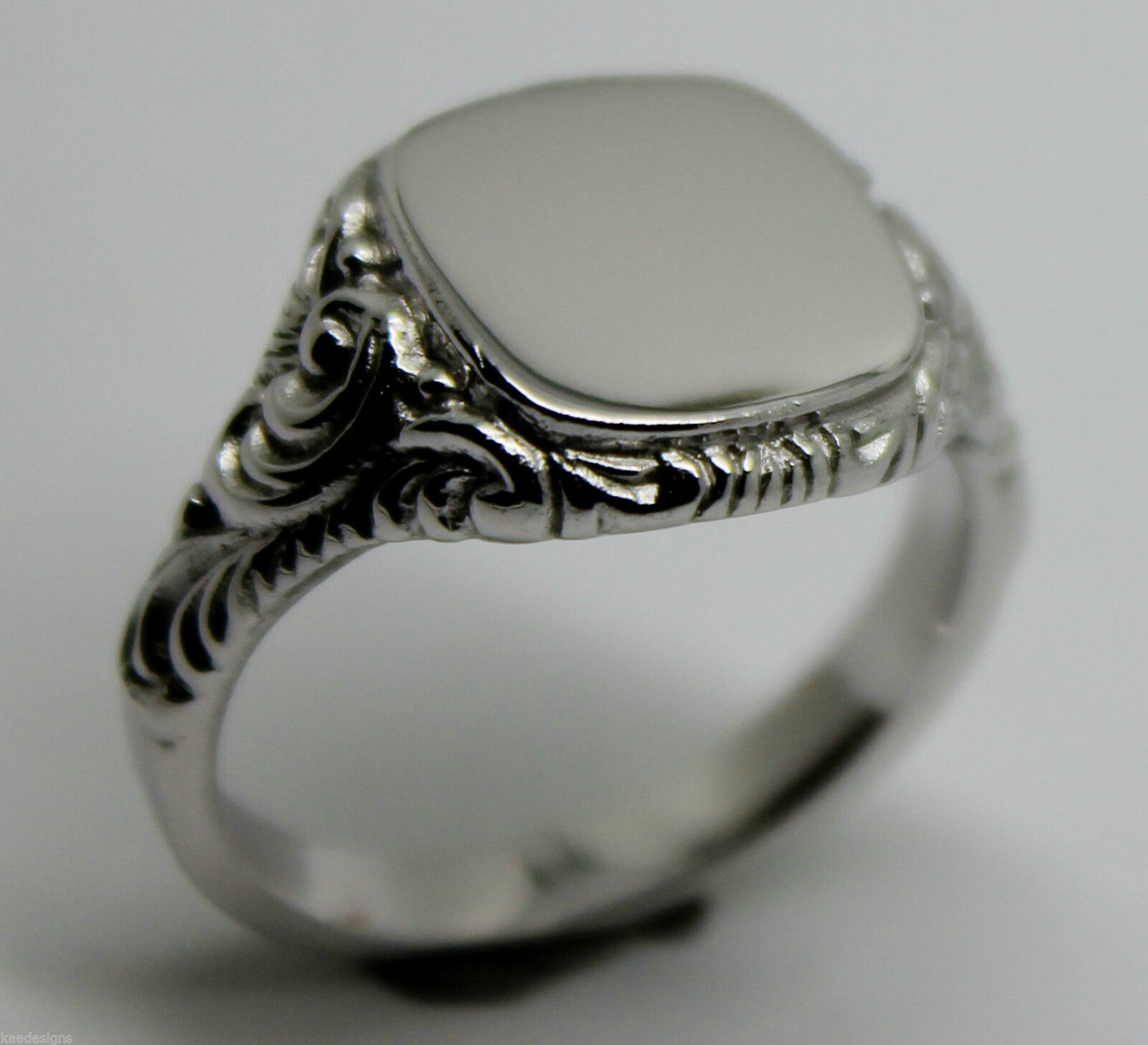 Genuine Solid Large Mens 9ct White Gold Square Engraved Signet Ring Size V