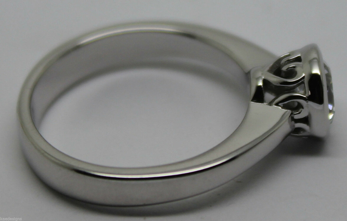 Genuine Cubic Zirconia 9ct Solid White Gold  Ring Size Q
