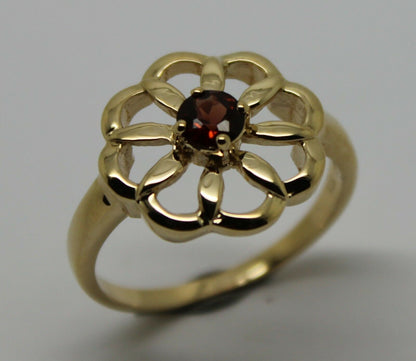 Size Q 9ct Yellow Gold Red Garnet January Birthstone Flower Ring