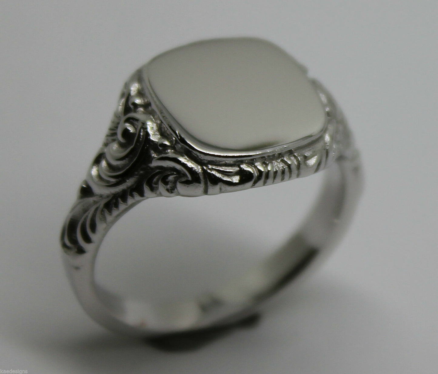 Genuine Solid Large Mens 9ct White Gold Square Engraved Signet Ring Size V