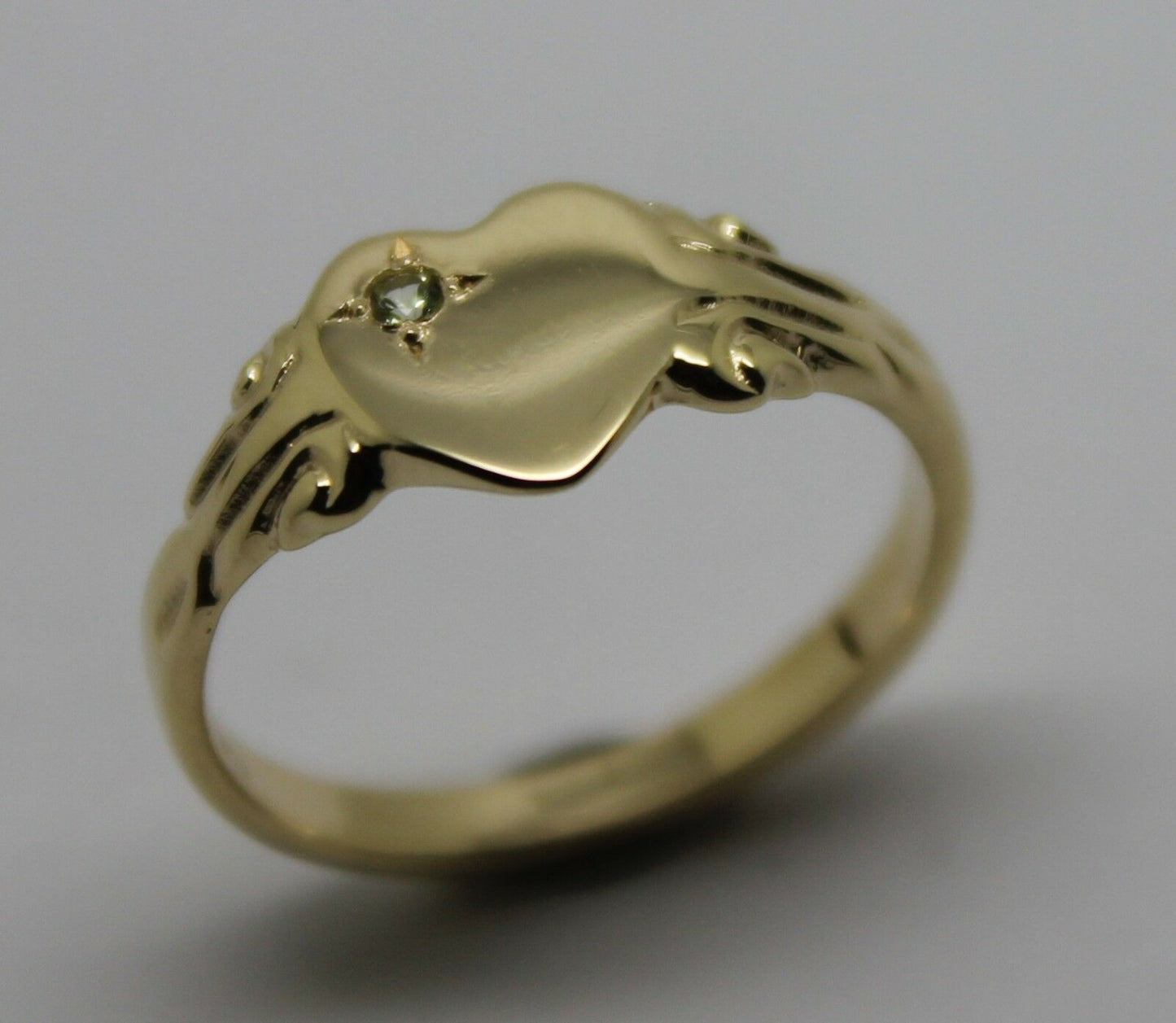 Size Q August Birthstone 9ct 9k 375 Yellow, Rose or White Gold Green Peridot Stone Heart Signet Ring