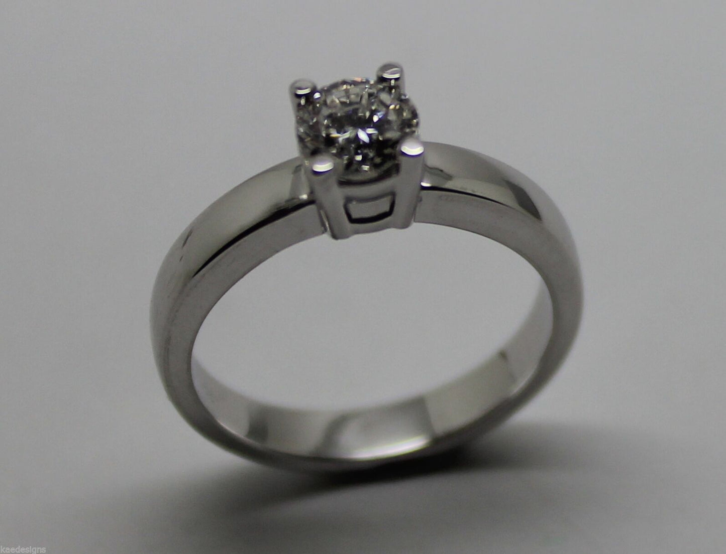 Genuine 18ct 18k Solid White Gold Round Cut Ring Size J 1/2