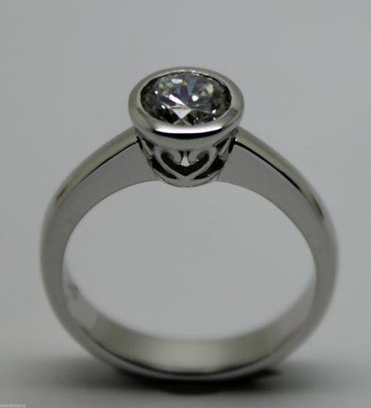 Genuine Cubic Zirconia 9ct Solid White Gold  Ring Size Q
