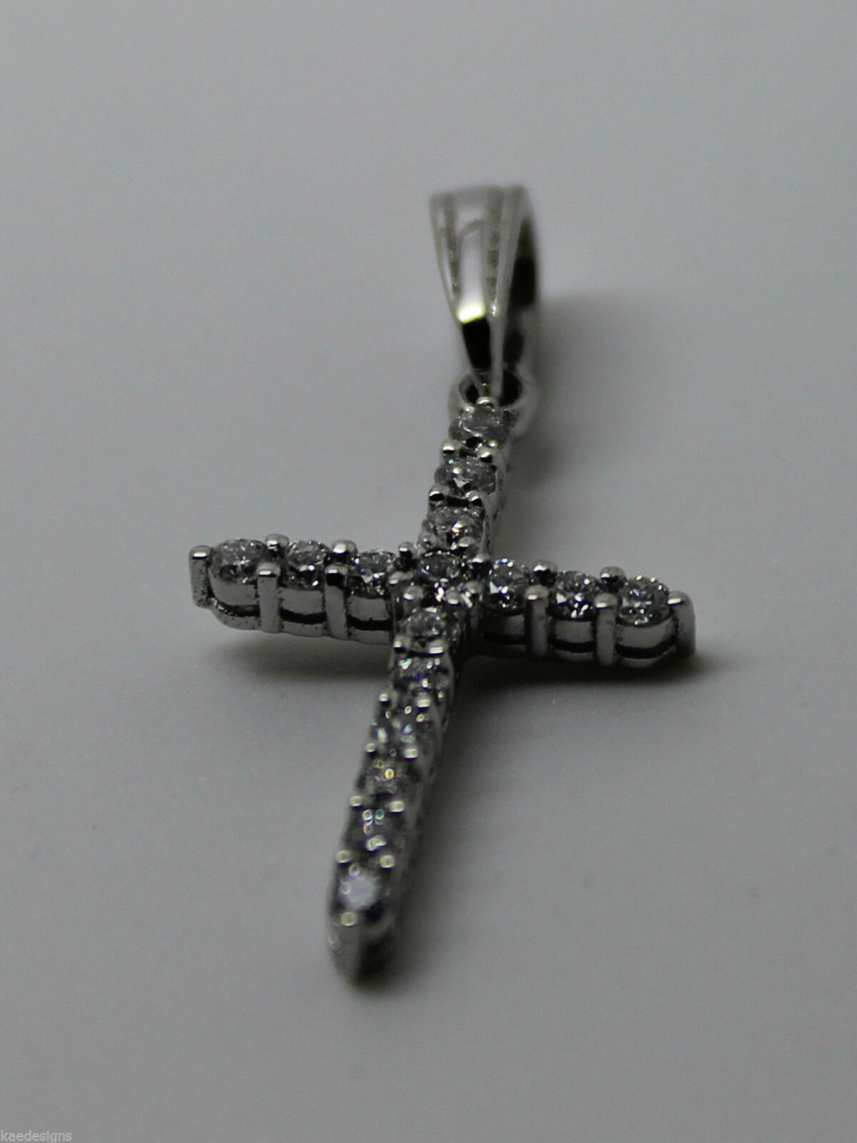 New Genuine 18ct 18k 750 White Gold Crucifix Cross And Genuine Diamond Pendant