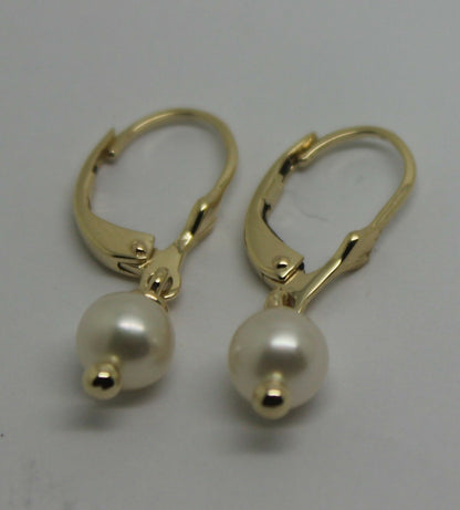 Kaedesigns 9ct 9k 375 Yellow, Rose or White Gold 6mm White Pearl Continental Clip Earrings