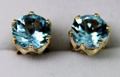Kaedesigns,Genuine New 9ct Yellow Gold Claw-Set Round Cz Blue 8mm Stud Earrings