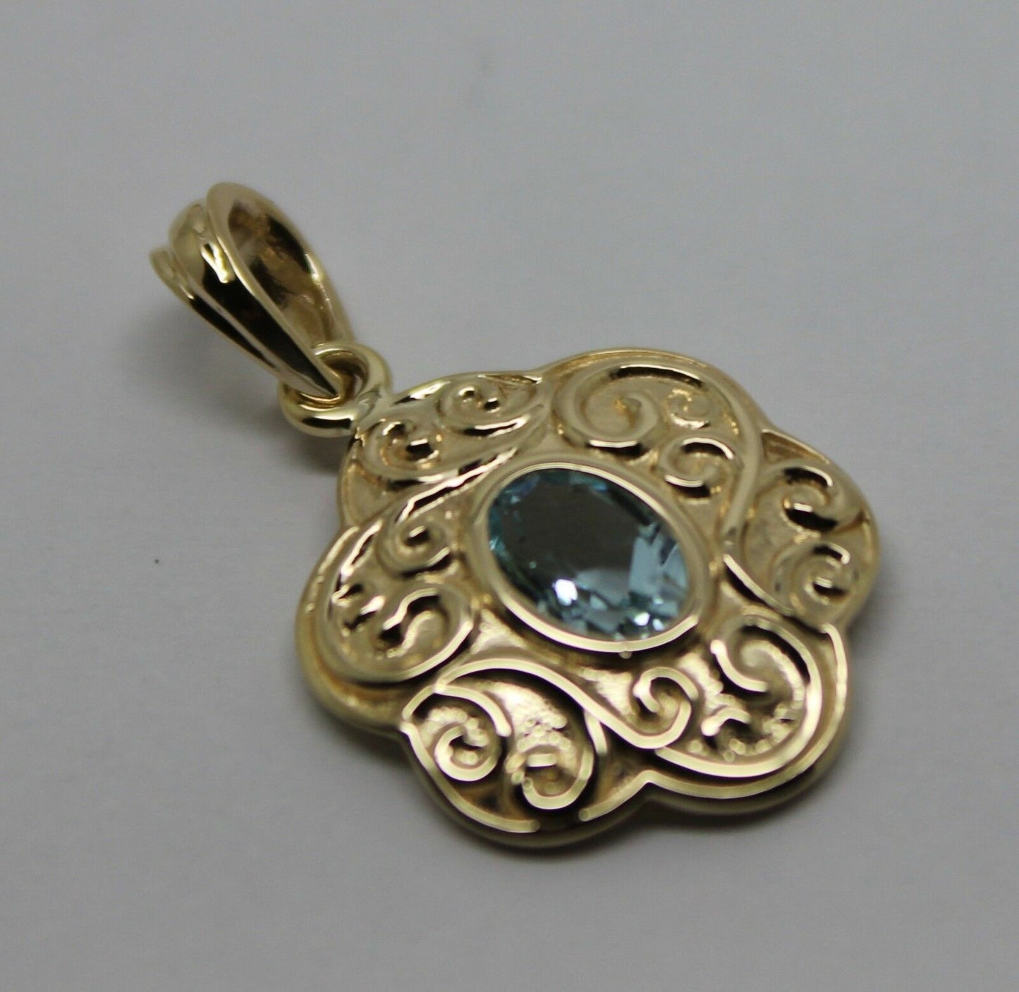 Genuine 9ct 9k Yellow Gold Antique Aquamarine Filigree Pendant