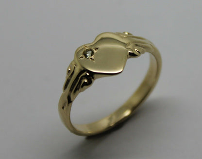 Size Q August Birthstone 9ct 9k 375 Yellow, Rose or White Gold Green Peridot Stone Heart Signet Ring