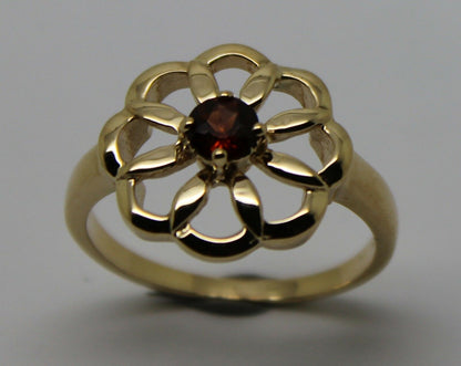 Size Q 9ct Yellow Gold Red Garnet January Birthstone Flower Ring