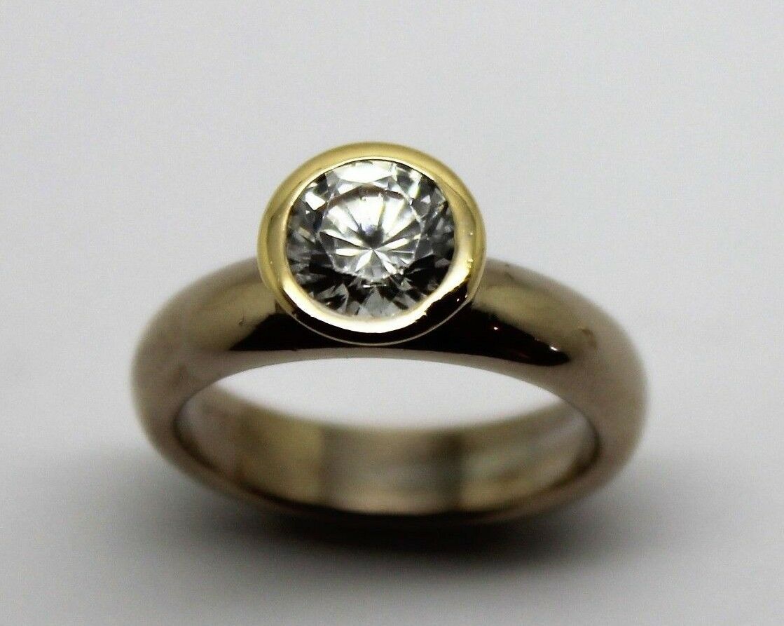 Genuine Cubic Zirconia 9ct 375 Solid White & Yellow Gold Ring 373