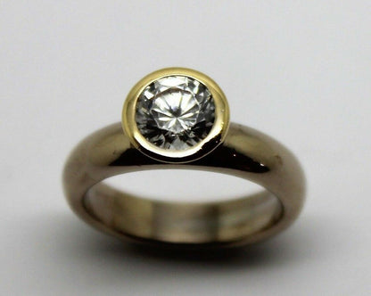 Genuine Cubic Zirconia 9ct 375 Solid White & Yellow Gold Ring 373