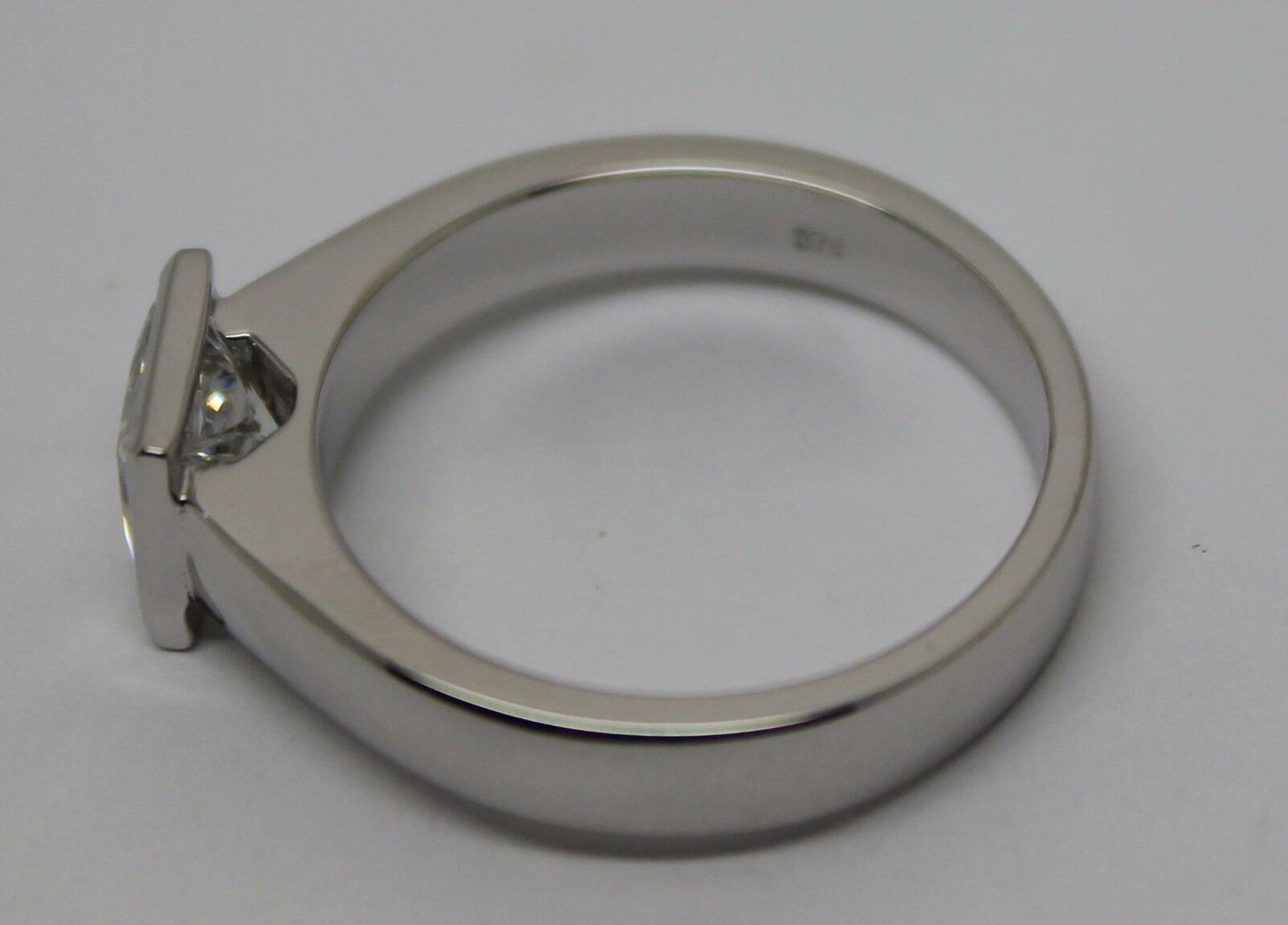 Genuine 9ct 375 Solid White Gold Heavy Solid Princess Cut Ring Size 9