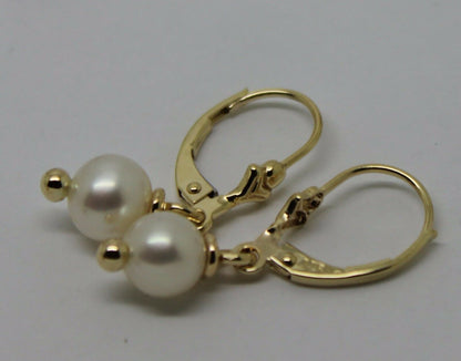Kaedesigns 9ct 9k 375 Yellow, Rose or White Gold 6mm White Pearl Continental Clip Earrings