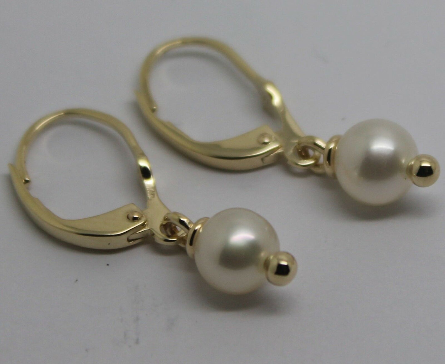 Kaedesigns 9ct 9k 375 Yellow, Rose or White Gold 6mm White Pearl Continental Clip Earrings