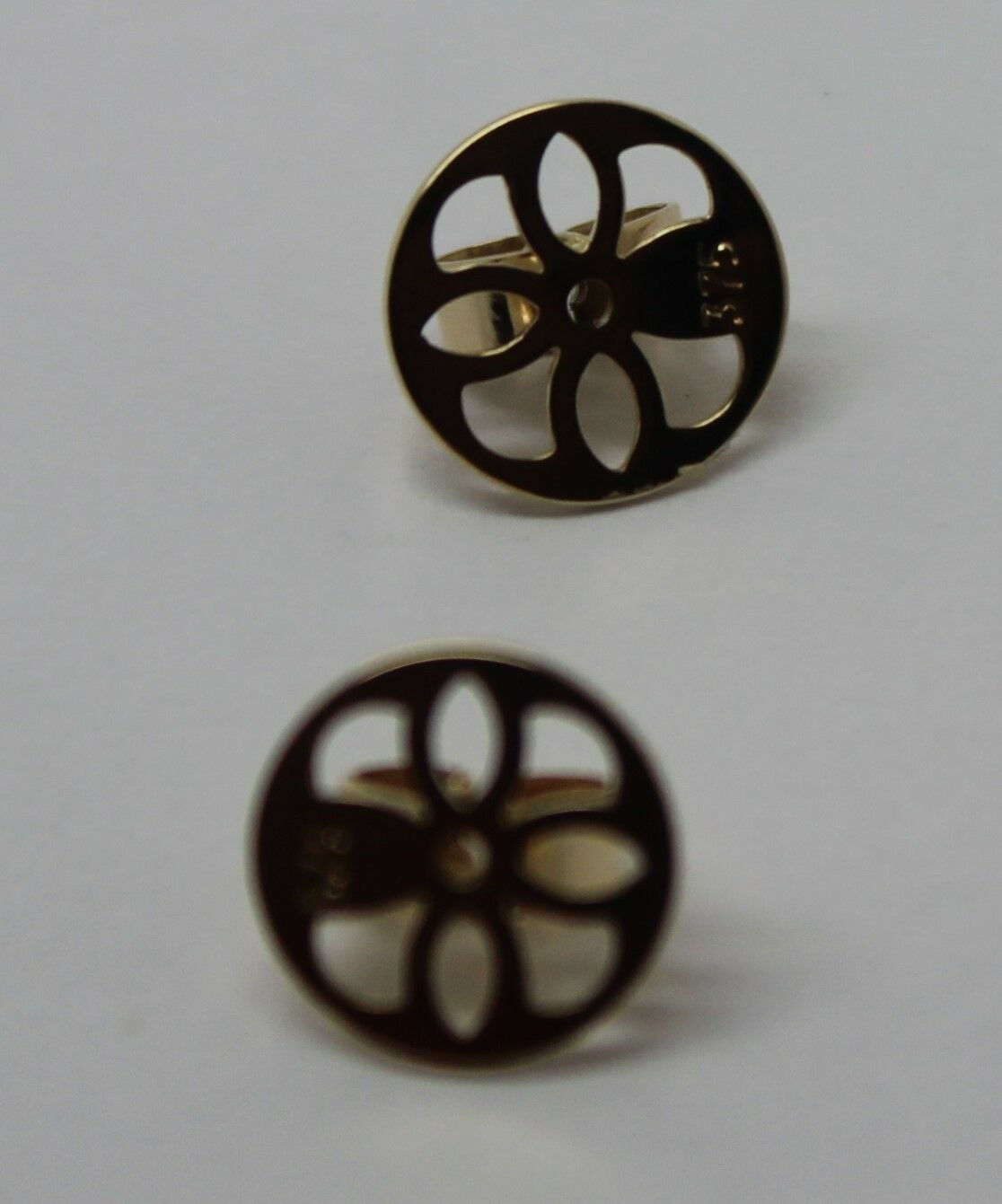 Genuine 9ct or 18ct Yellow or White Gold Filigree Disc Earrings Butterfly Backs