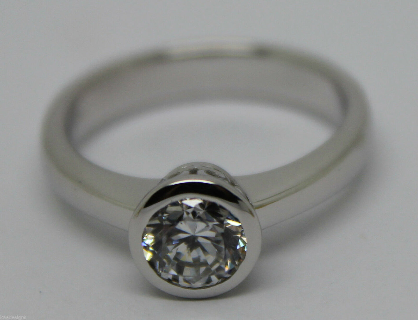 Genuine Cubic Zirconia 9ct Solid White Gold  Ring Size Q