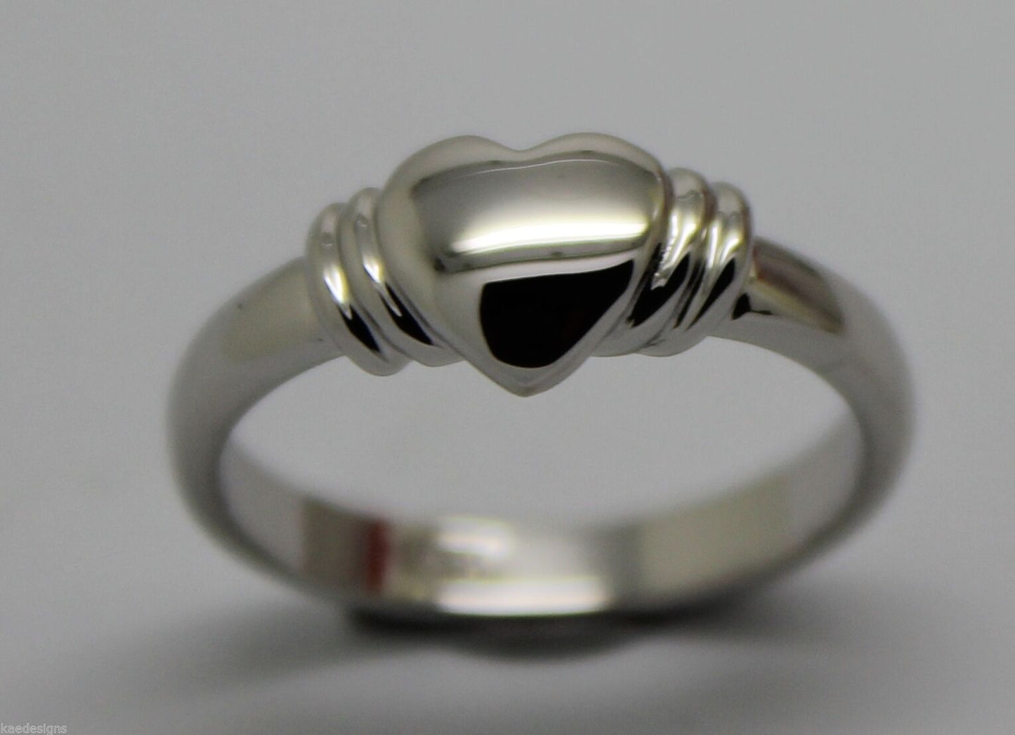 Genuine 9ct 9k Small Solid White Gold Heart Signet Ring - Ring size F