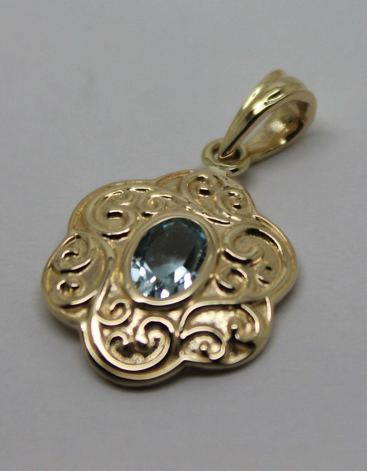 Genuine 9ct 9k Yellow Gold Antique Aquamarine Filigree Pendant