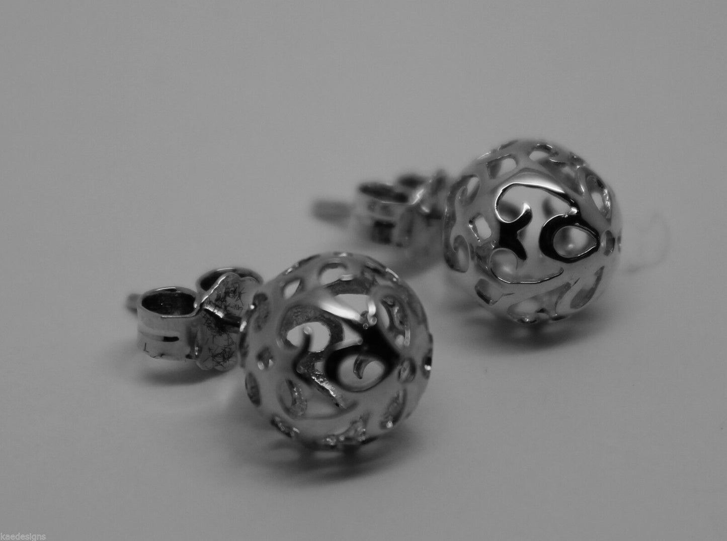 Genuine New 9k 9ct Yellow Gold or White Gold or Rose Gold 8mm Filigree Stud Earrings