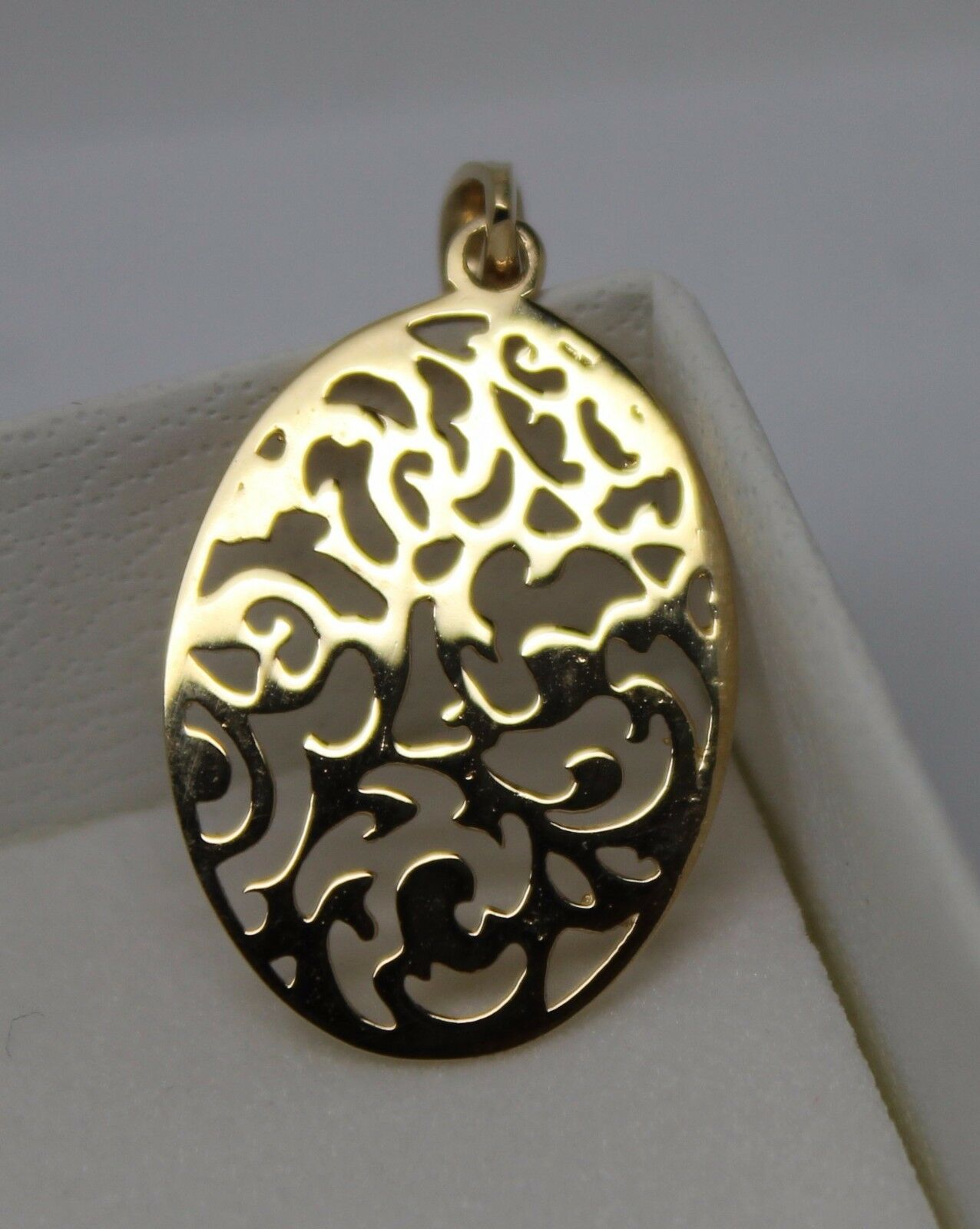 Solid 9ct 9k Yellow, Rose or White Gold Medium Size Oval Filigree Pendant