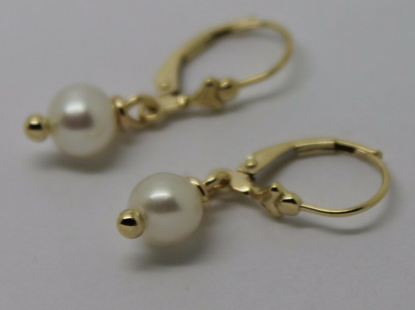 Kaedesigns 9ct 9k 375 Yellow, Rose or White Gold 6mm White Pearl Continental Clip Earrings