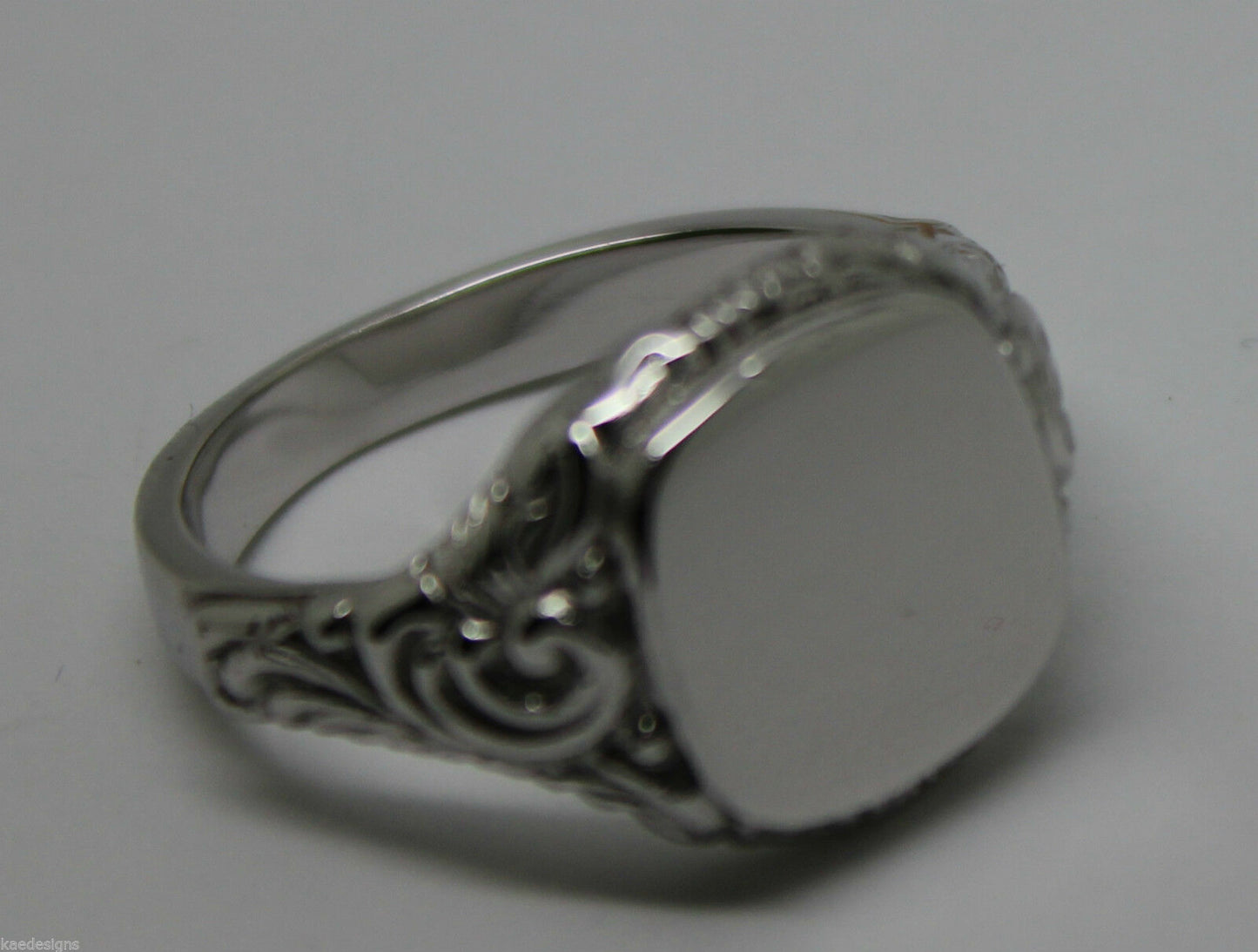 Genuine Solid Large Mens 9ct White Gold Square Engraved Signet Ring Size V