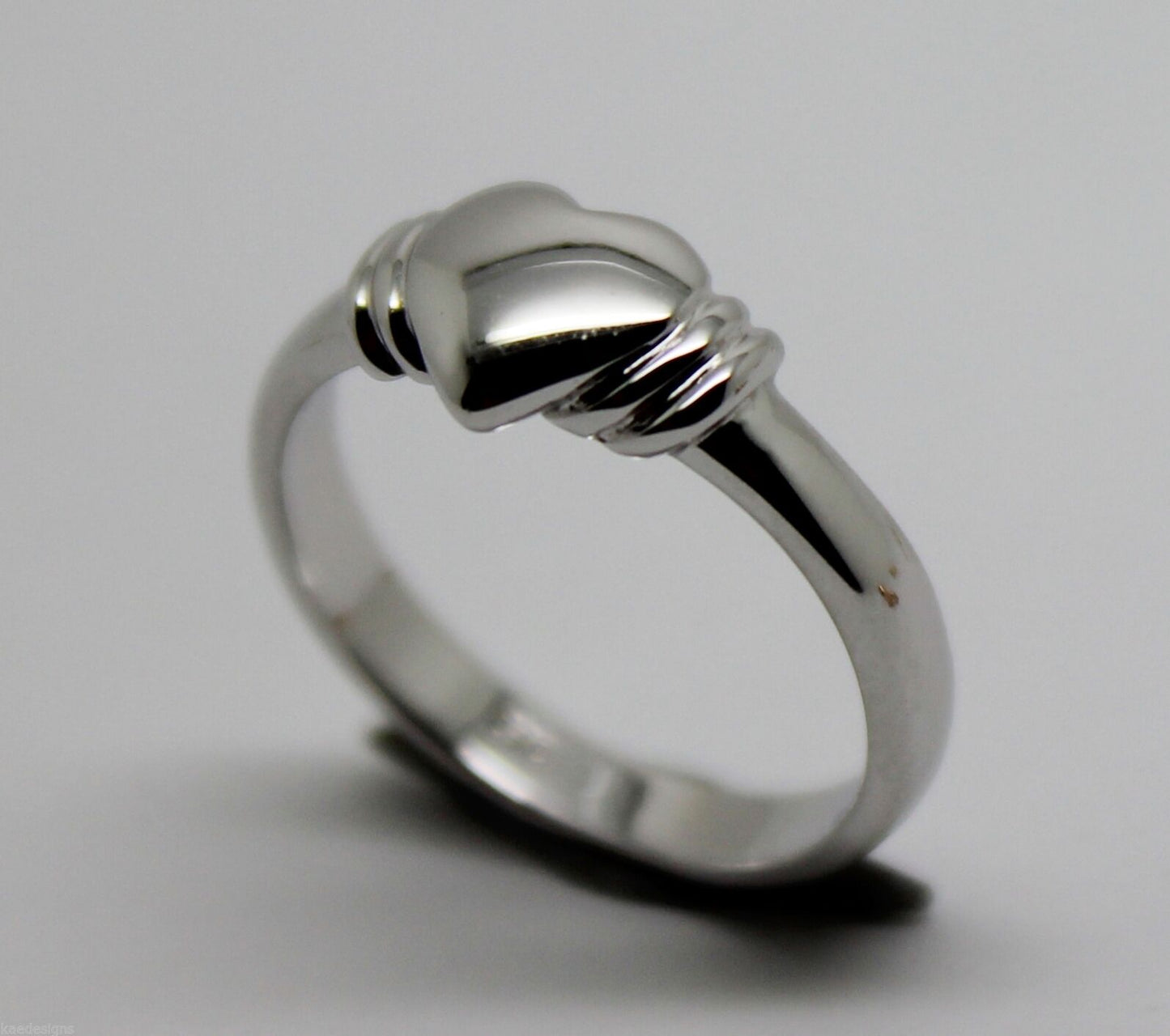 Genuine 9ct 9k Small Solid White Gold Heart Signet Ring - Ring size F