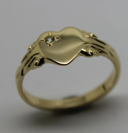 Size Q August Birthstone 9ct 9k 375 Yellow, Rose or White Gold Green Peridot Stone Heart Signet Ring