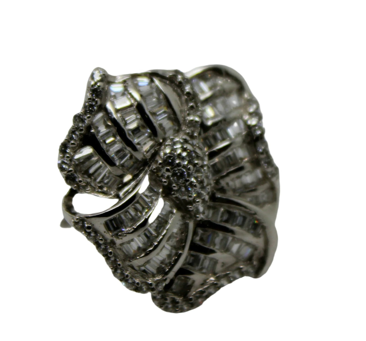 Genuine 18ct 750 Flower Cubic Zirconia White Gold Dress Ring