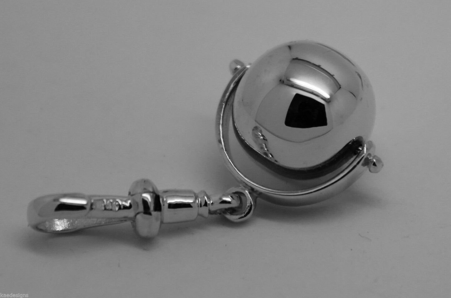 Genuine 9ct Yellow or Rose or White Gold Plain 14mm Ball Spinner with Swivel Clasp