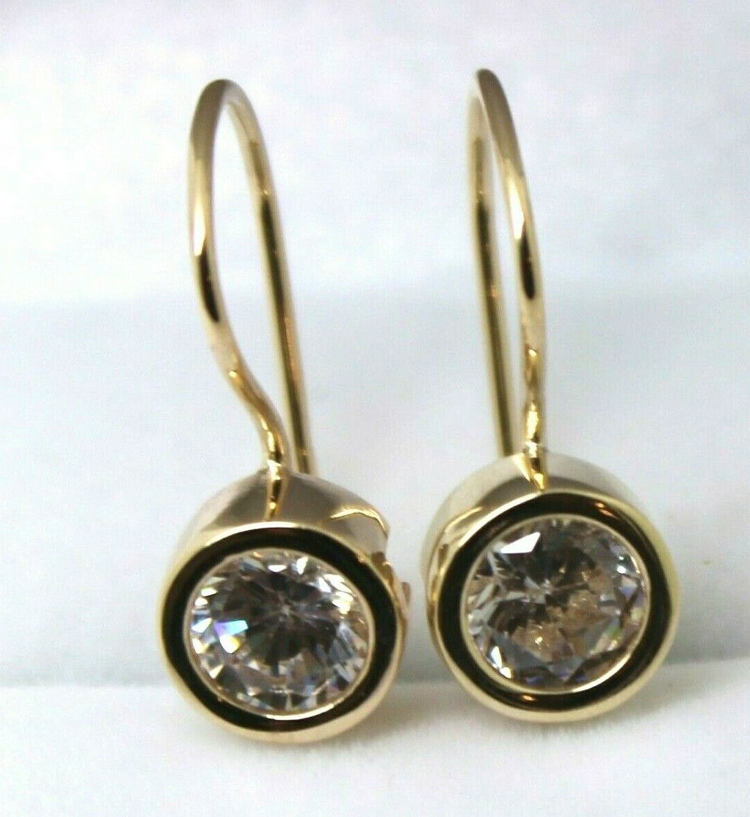 Genuine New 9ct Yellow, Rose or White Gold Round Cubic Zirconia Stone Solitaire Earrings
