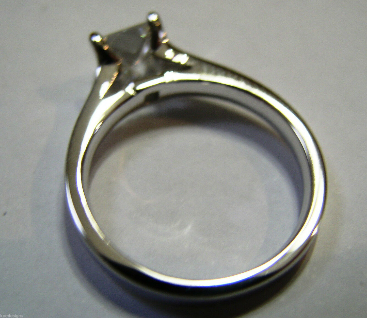 Genuine 18ct 750 White Gold 1ct Princess Cut Cubic Zirconia Ring