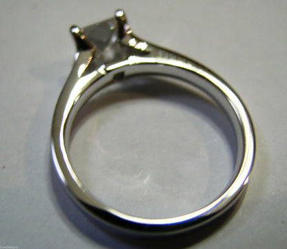 Genuine 18ct 750 White Gold 1ct Princess Cut Cubic Zirconia Ring