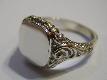 Genuine Large Mens 9ct 9k 375 White Gold Square Engraved Signet Ring